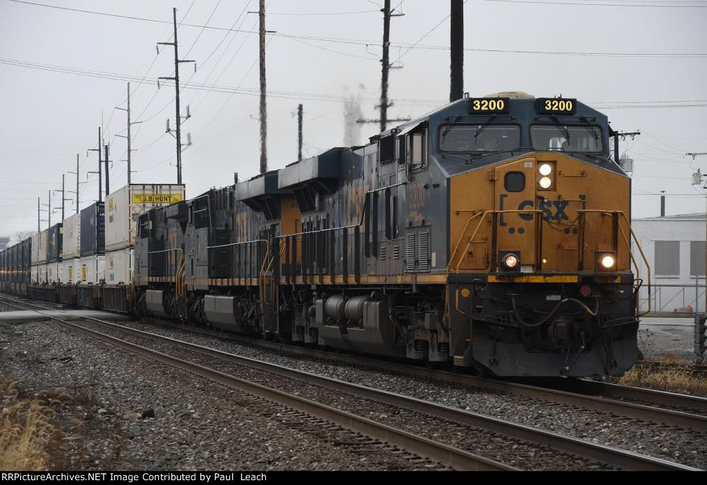 Intermodal rolls east